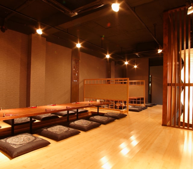 博多もつなべ いっとく家 内観 2階28席 お座敷をご用意。